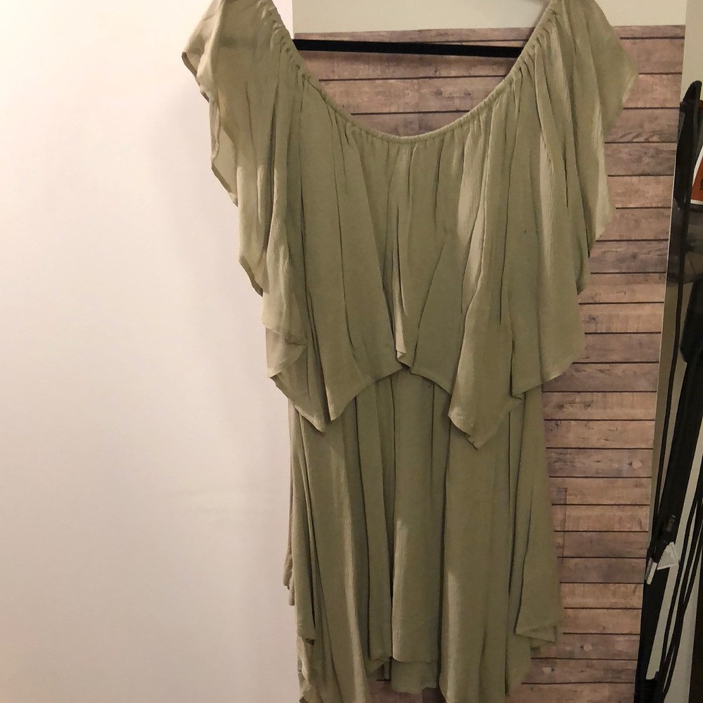 Flowly, cute back tan dress
